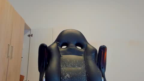     online show from January 22, 2025, 2:35 pm