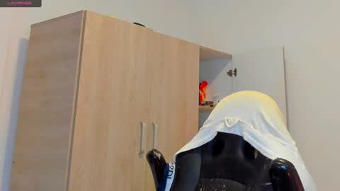     online show from January 31, 2025, 9:16 am