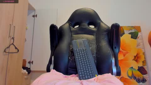     online show from March 9, 2025, 11:36 am