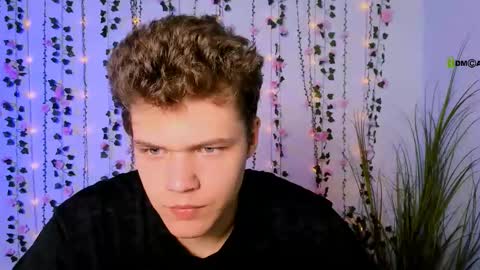 tyler_sparks_ online show from September 17, 2025, 5:42 am