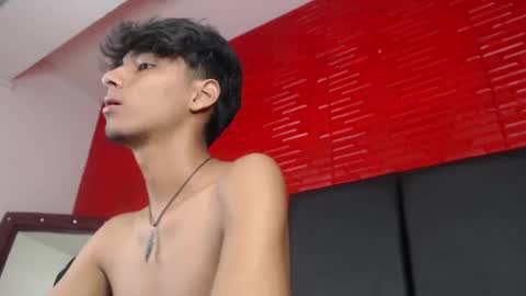 Snapshot of tyler_wolf_1 chatting on October 13, 2025, 1:00 pm tyler_wolf_1 online show from October 13, 2025, 1:00 pm