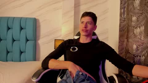 Snapshot of tylercold_x chatting on October 10, 2025, 7:24 pm Tyler online show from October 10, 2025, 7:24 pm