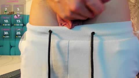 Snapshot of tylercold_x chatting on October 17, 2025, 7:38 pm Tyler online show from October 17, 2025, 7:38 pm