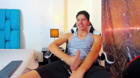 Snapshot of tylercold_x chatting on November 7, 2025, 7:03 pm Tyler online show from November 7, 2025, 7:03 pm