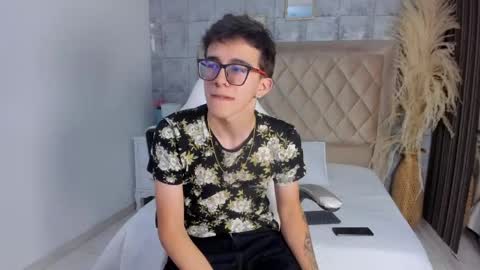 Snapshot of tylercross_ chatting on March 31, 2026, 8:31 pm Tyler online show from March 31, 2026, 8:31 pm