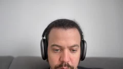 Tyleruzi online show from May 21, 2026, 6:37 pm