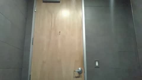tylerweist727678265 online show from May 16, 2026, 10:01 am