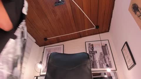       online show from September 17, 2025, 4:03 am