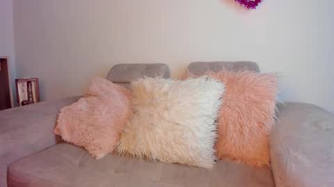 Snapshot of tylla__ chatting on February 24, 2026, 5:05 am tylla__ online show from February 24, 2026, 5:05 am