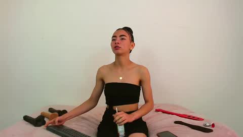 Snapshot of tylor_martinez chatting on February 9, 2025, 7:52 pm Tylor Martinez online show from February 9, 2025, 7:52 pm