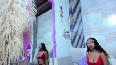 Snapshot of tyra_pettite chatting on June 16, 2026, 7:27 pm tyra_pettite online show from June 16, 2026, 7:27 pm