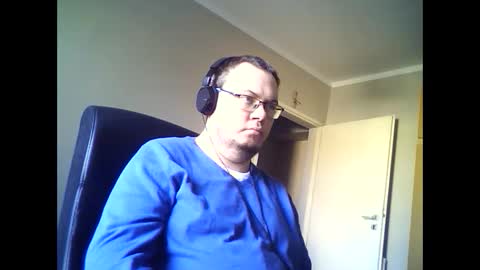 Snapshot of tyradi1991 chatting on December 25, 2024, 11:43 am tyradi1991 online show from December 25, 2024, 11:43 am