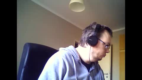 Snapshot of tyradi1991 chatting on February 9, 2025, 2:40 pm tyradi1991 online show from February 9, 2025, 2:40 pm