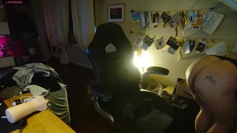 Snapshot of tyran28111984 chatting on March 17, 2026, 2:16 am Sascha online show from March 17, 2026, 2:16 am