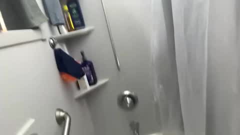 Lil Ron online show from November 6, 2025, 4:02 am