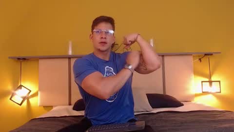 Snapshot of tyronyx chatting on October 22, 2025, 7:35 pm tyronyx online show from October 22, 2025, 7:35 pm