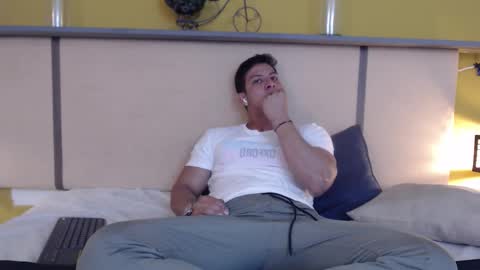 Snapshot of tyronyx chatting on November 3, 2025, 9:16 pm tyronyx online show from November 3, 2025, 9:16 pm