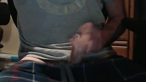 Snapshot of tyson2525 chatting on December 17, 2025, 4:24 pm Helena and Tyson online show from December 17, 2025, 4:24 pm