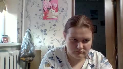 Tyuoooy3s online show from September 15, 2025, 3:12 pm