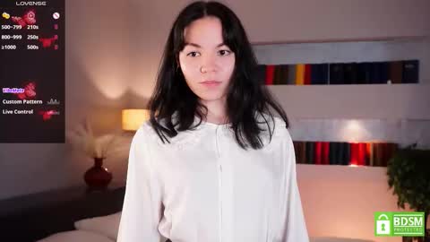 Lili online show from September 10, 2025, 7:14 pm