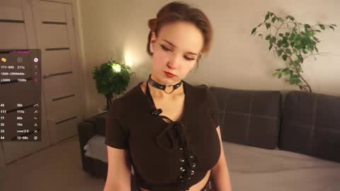 Lili online show from February 9, 2026, 6:23 pm