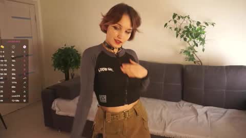 Lili online show from February 19, 2026, 4:36 pm