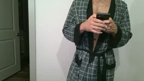 uhhuhyea online show from November 9, 2025, 10:41 pm