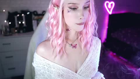 Izzy    online show from January 27, 2025, 4:54 pm