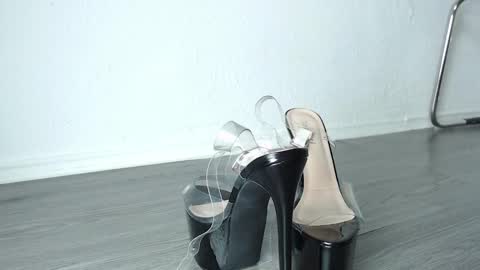 Snapshot of ukk_bit chatting on March 5, 2025, 3:51 am Megan online show from March 5, 2025, 3:51 am