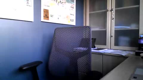 Snapshot of ukshowall chatting on September 21, 2025, 4:41 pm mark online show from September 21, 2025, 4:41 pm