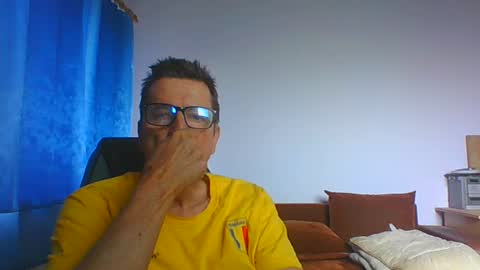 Snapshot of ulmeni4 chatting on August 1, 2026, 12:59 pm ulmeni4 online show from August 1, 2026, 12:59 pm