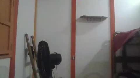 Snapshot of ulramon11 chatting on December 15, 2025, 6:39 am ulramon11 online show from December 15, 2025, 6:39 am