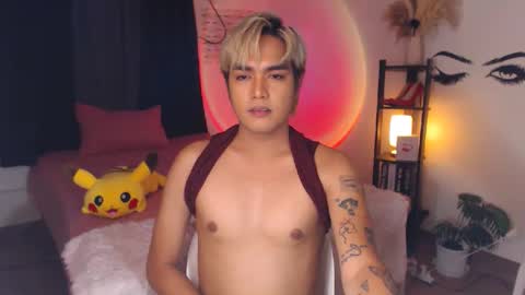 Snapshot of ultimatesexytrans chatting on February 17, 2025, 8:47 pm Alex online show from February 17, 2025, 8:47 pm