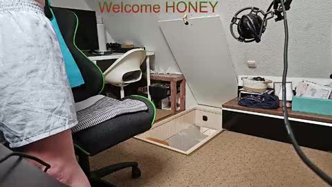 Mr.  Mrs. Smith online show from February 22, 2026, 2:04 pm