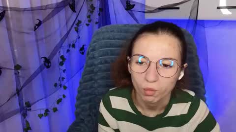 Snapshot of ulyanix chatting on November 3, 2025, 4:58 am Ulyana online show from November 3, 2025, 4:58 am