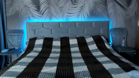 Ulyana online show from October 6, 2025, 6:33 am