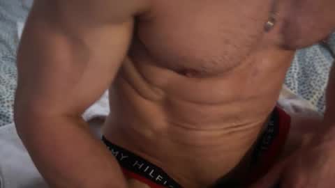 Um CM online show from April 6, 2026, 9:32 am