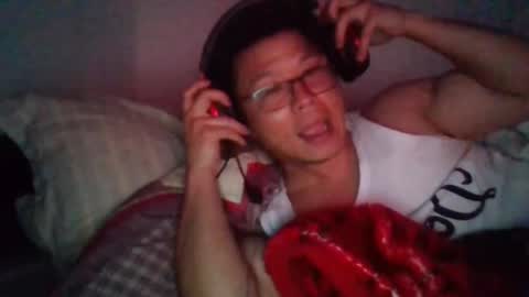 Snapshot of umdenny chatting on May 4, 2026, 9:27 am Dennythetruth online show from May 4, 2026, 9:27 am