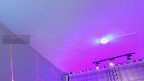 un_sluttyy online show from November 24, 2025, 11:43 am