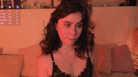 Una  online show from March 26, 2026, 9:26 am