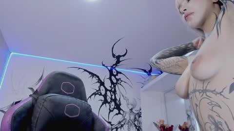 Elle Danielle  online show from February 1, 2025, 6:21 am