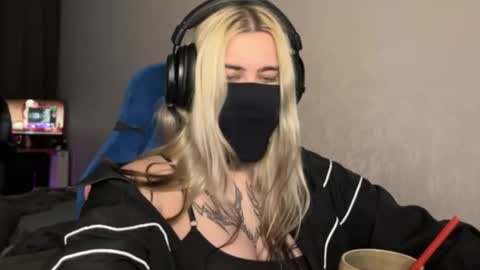 unaxyling online show from February 20, 2026, 1:57 am