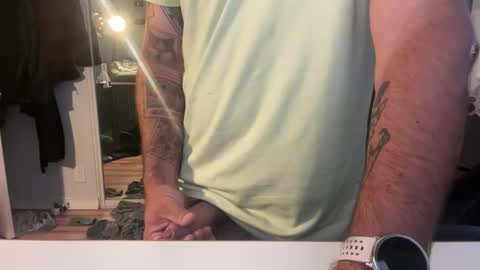 uncutbeard129840 online show from April 22, 2026, 1:23 pm