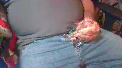 Snapshot of uncutmike7x5 chatting on December 4, 2024, 4:05 pm uncutmike7x5 online show from December 4, 2024, 4:05 pm