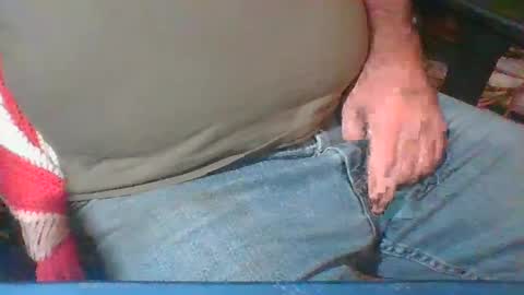 Snapshot of uncutmike7x5 chatting on January 24, 2025, 12:09 am uncutmike7x5 online show from January 24, 2025, 12:09 am