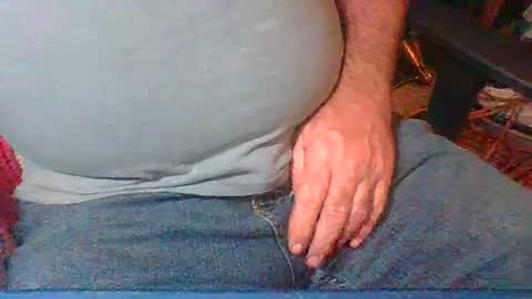 Snapshot of uncutmike7x5 chatting on February 1, 2025, 12:29 am uncutmike7x5 online show from February 1, 2025, 12:29 am