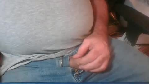 Snapshot of uncutmike7x5 chatting on February 15, 2025, 7:17 pm uncutmike7x5 online show from February 15, 2025, 7:17 pm