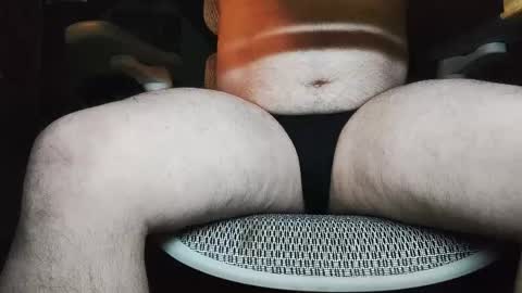 Under the desk online show from November 25, 2025, 10:54 pm