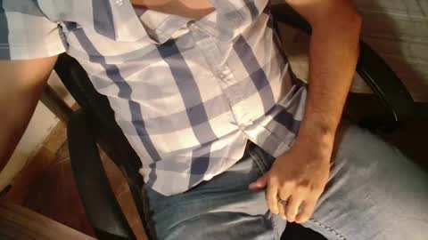 Giov online show from October 5, 2025, 6:39 pm