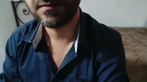 Snapshot of under_thedesk chatting on March 22, 2026, 10:29 am Giov online show from March 22, 2026, 10:29 am